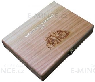 Wooden etui for 2 Gold coins 10000 CZK Constantine and Methodius
Click to view the picture detail.